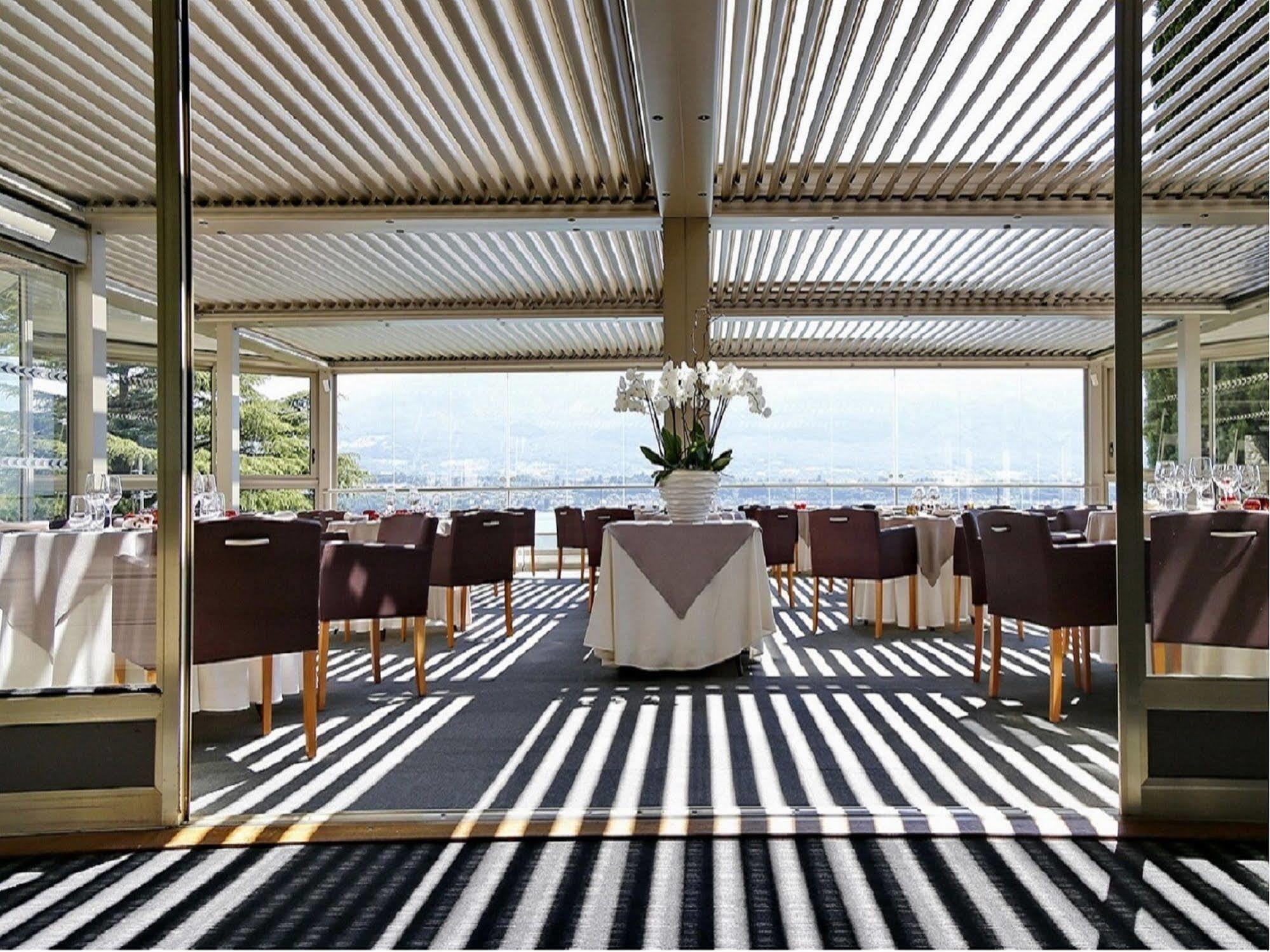 Hotel Ombremont Jean-Pierre Jacob เลอบูร์เฌ-ดู-ลัค ภายนอก รูปภาพ