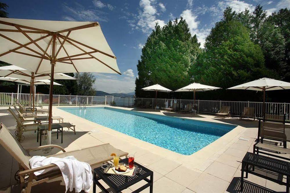 Hotel Ombremont Jean-Pierre Jacob เลอบูร์เฌ-ดู-ลัค ภายนอก รูปภาพ