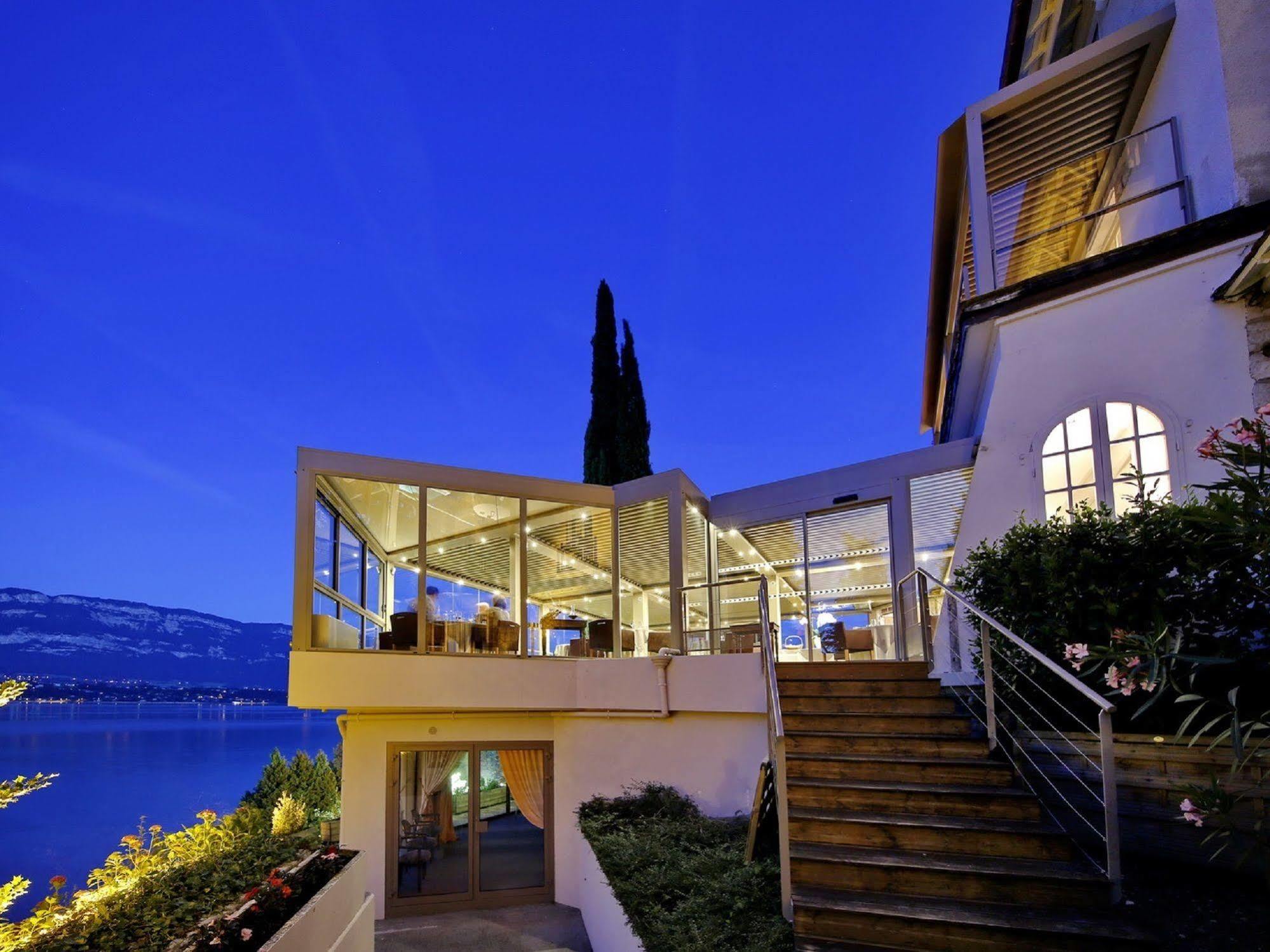 Hotel Ombremont Jean-Pierre Jacob เลอบูร์เฌ-ดู-ลัค ภายนอก รูปภาพ