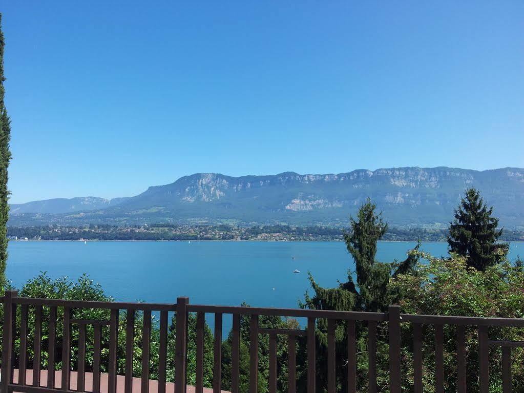 Hotel Ombremont Jean-Pierre Jacob เลอบูร์เฌ-ดู-ลัค ภายนอก รูปภาพ