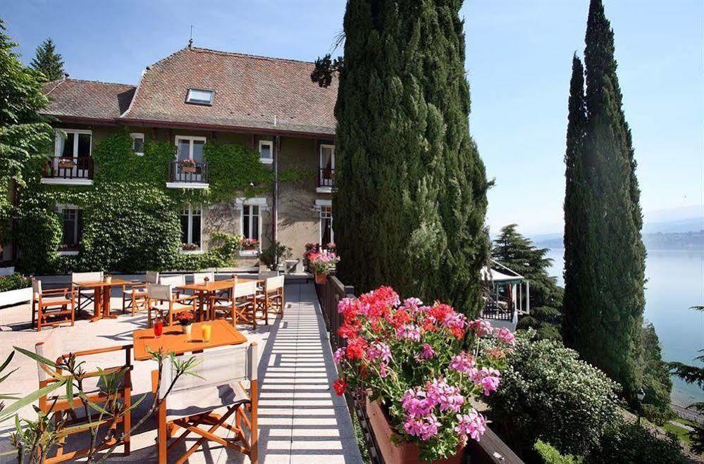 Hotel Ombremont Jean-Pierre Jacob เลอบูร์เฌ-ดู-ลัค ภายนอก รูปภาพ